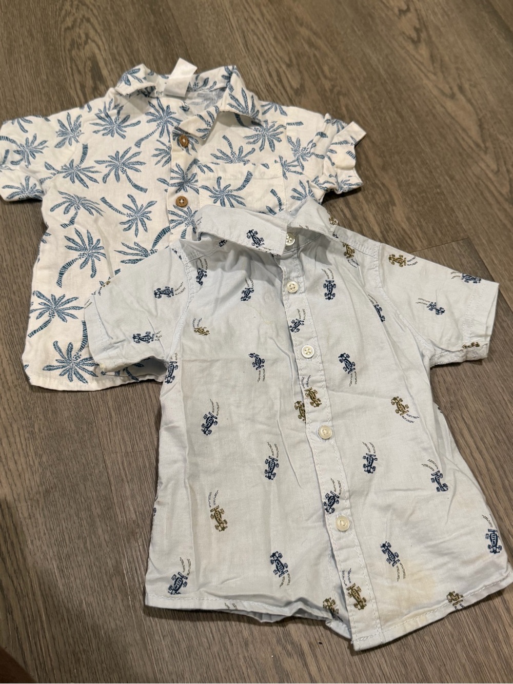 2 Carter’s Baby Boy’s Short Sleeve Button Front Shirts Beach Size 12 Months